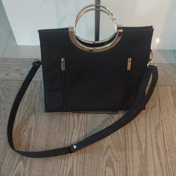 Beautiful shoulder bag by Hayes 🌸🌸🍀 - Picture 3 of 9